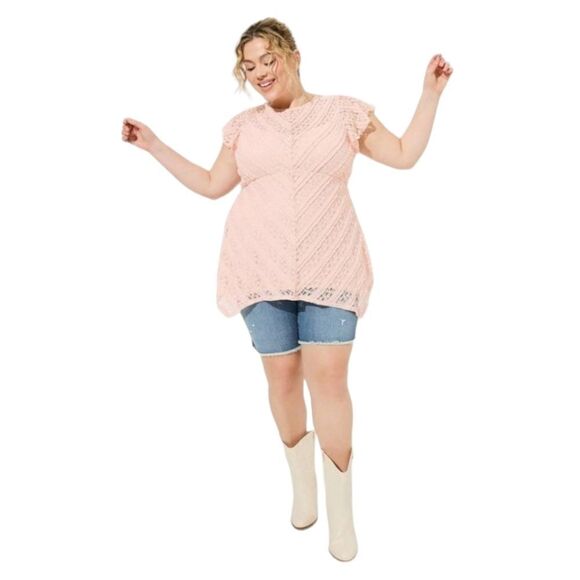 Torrid PlusโSize Babydoll Lace Crew Neck Sharkbite Hem Top 1X - Picture 6 of 16